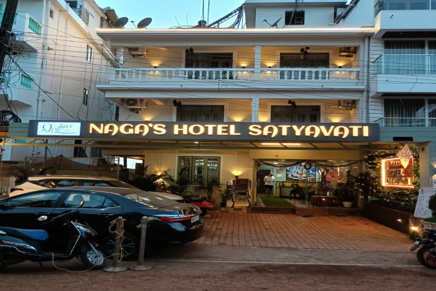 Book goa hotels near beach