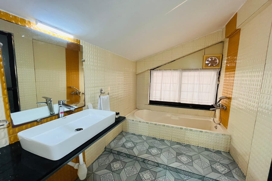 Sea view hotels in North goa